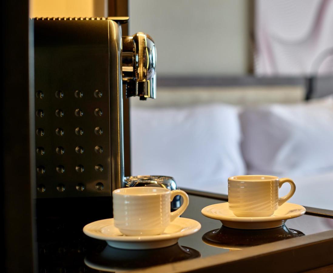 Crowne Plaza - West Cairo Arkan By Ihg 6th of October City Exteriér fotografie Espresso machine